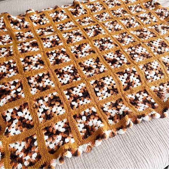 VINTAGE Handmade Crochet Knit Granny Throw Blanket Fall Neutrals Warm Tones - Picture 2 of 2